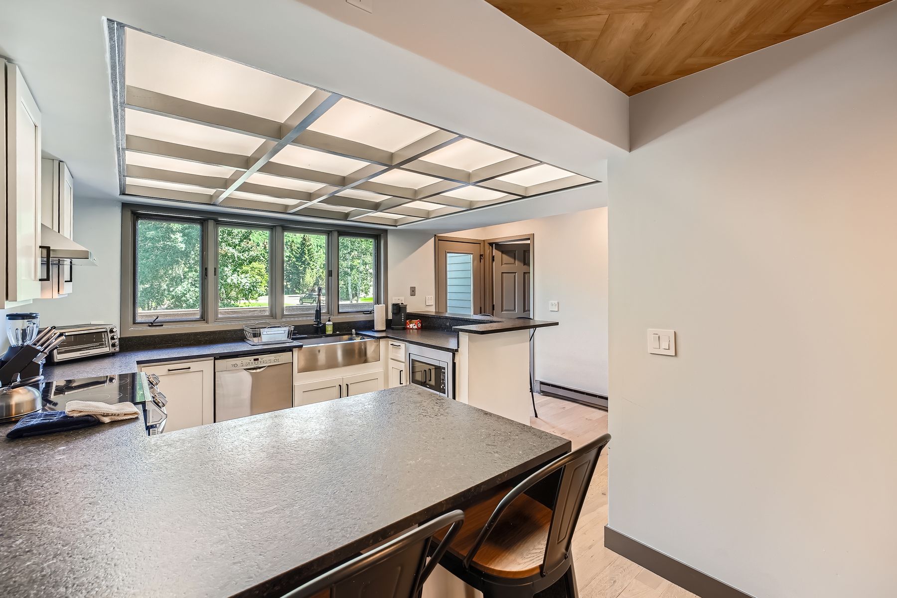 1750 S Frontage Road W — Kitchen