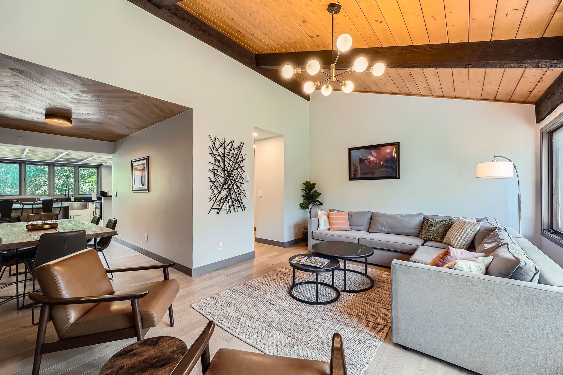1750 S Frontage Road W — Living & Dining