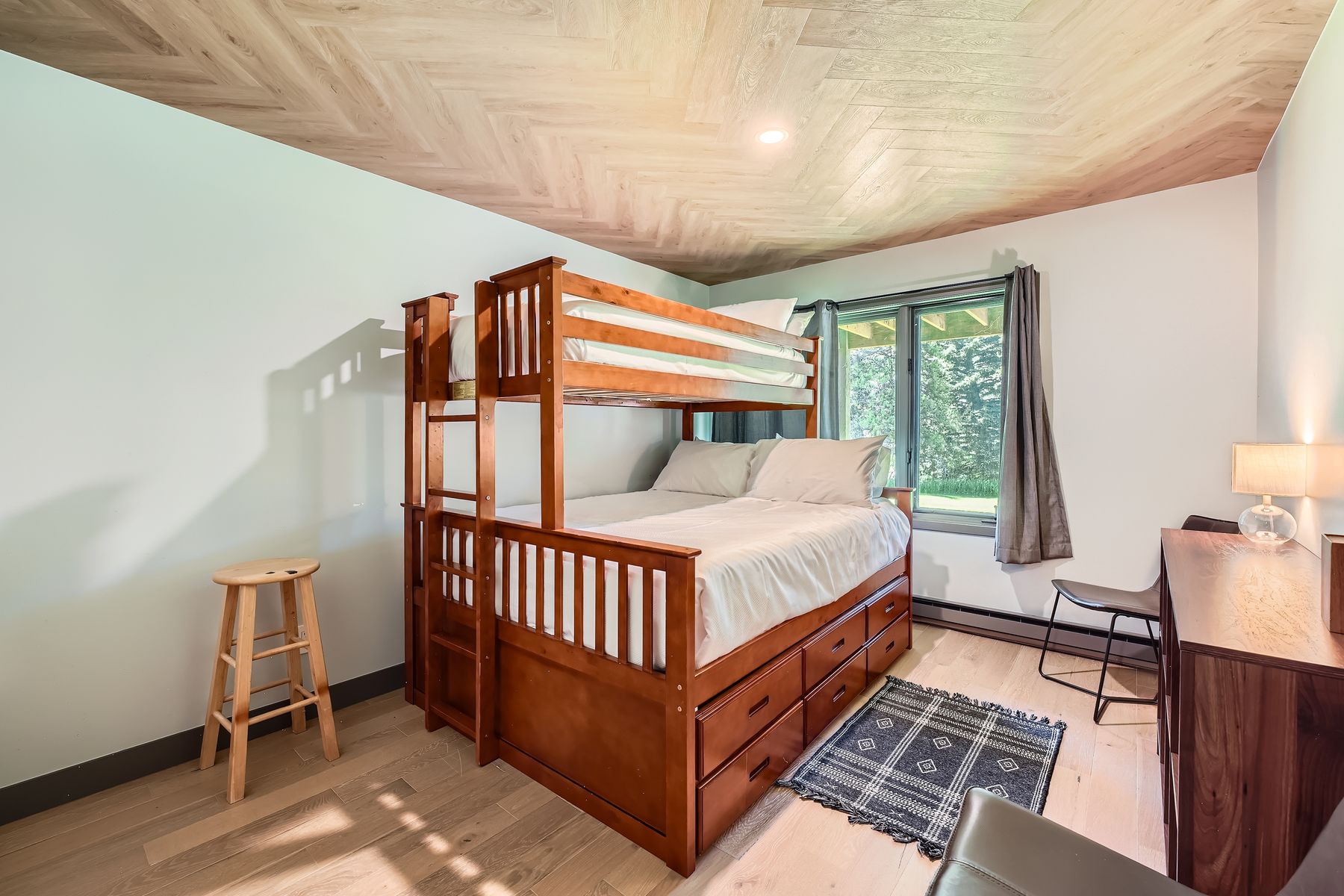1750 S Frontage Road W — Bedrooms & Baths