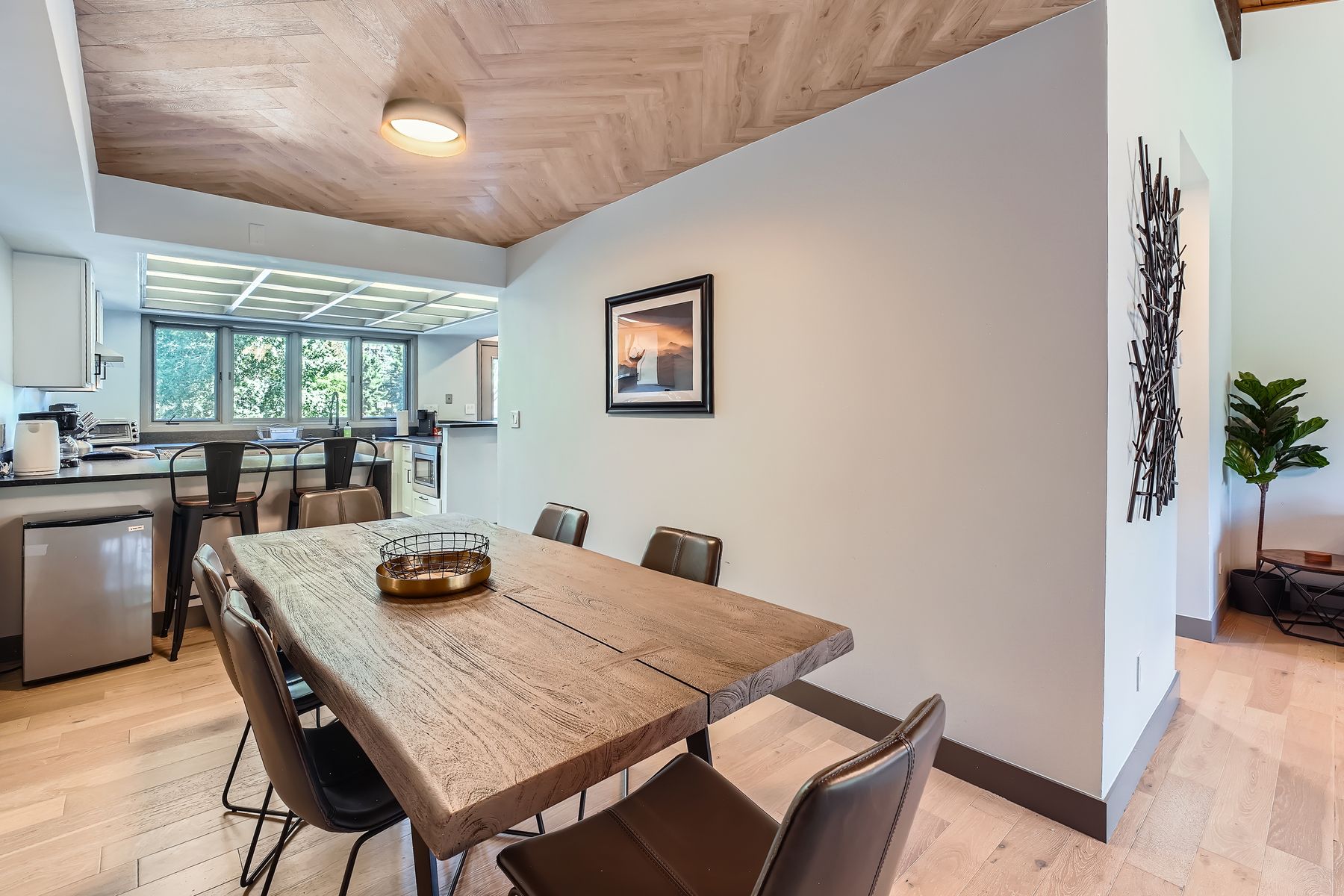 1750 S Frontage Road W — Living & Dining